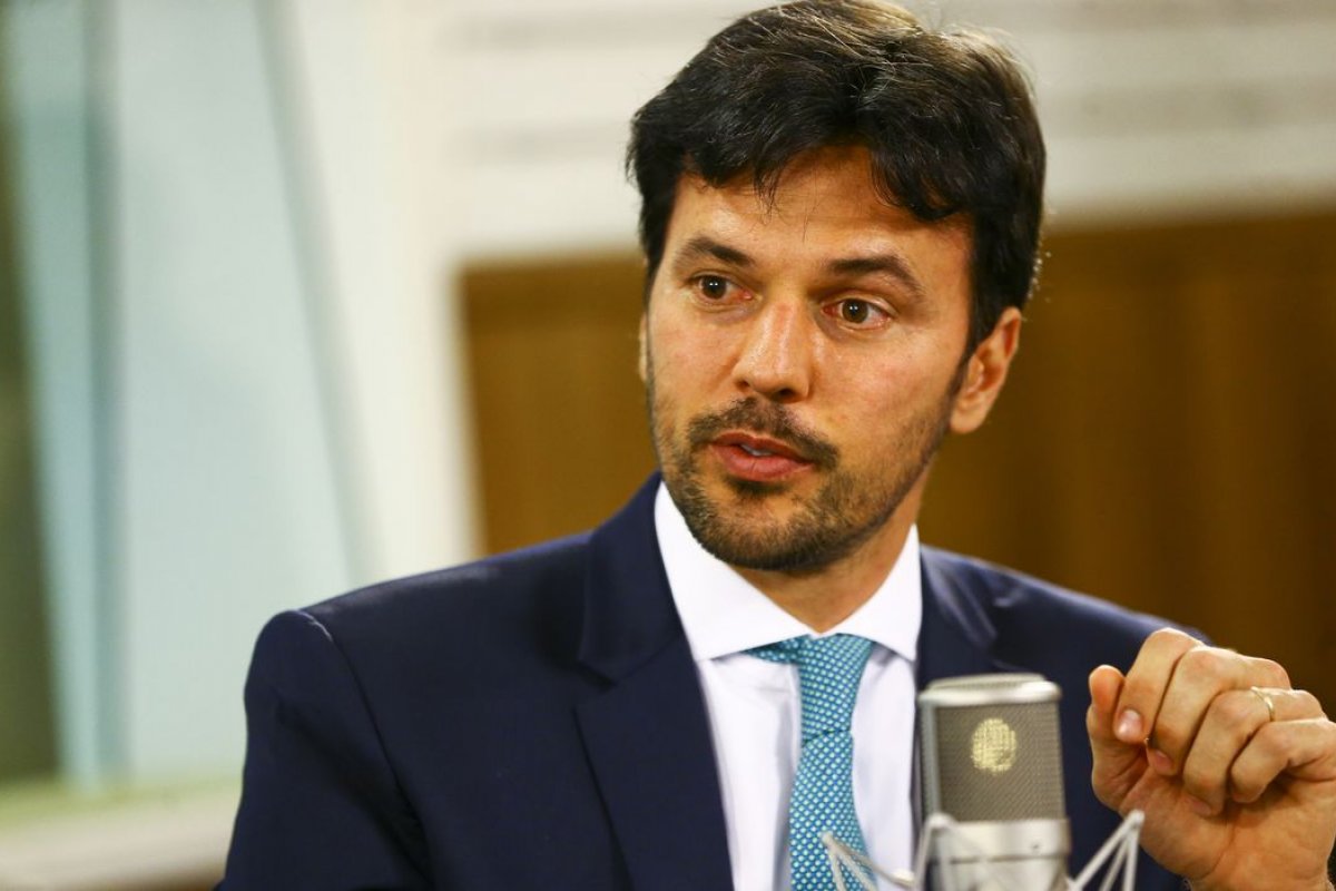 Ministro defende que investimento em telecomunicações é essencial para economia global