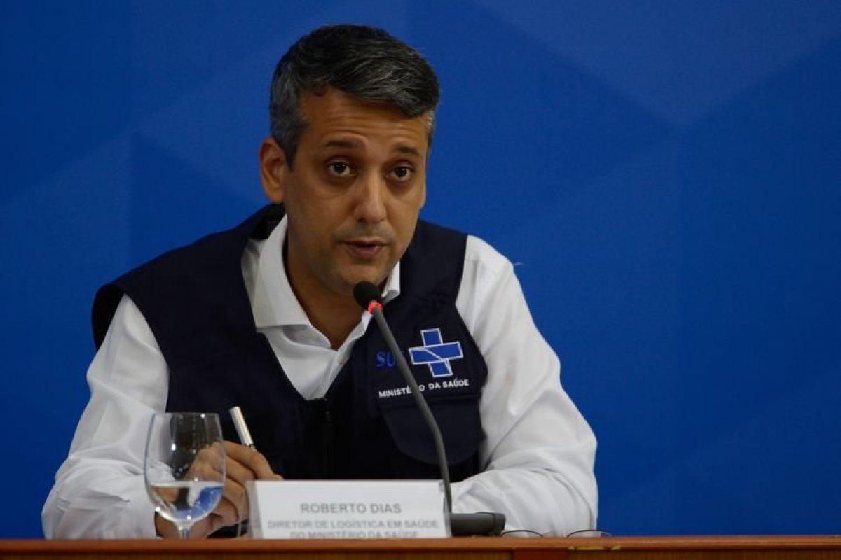 Ministério da Saúde exonera diretor de logística suspeito de pedir propina em compra de vacinas