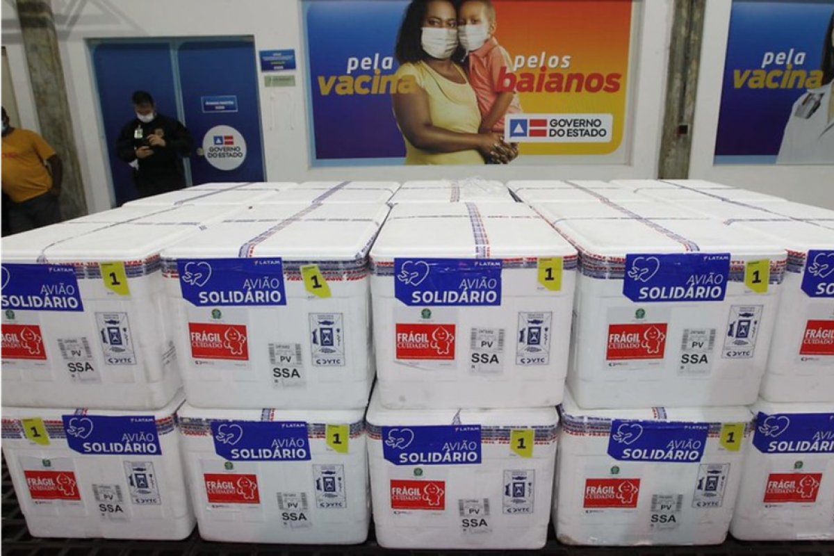 Bahia recebe hoje do governo federal mais de 264 mil vacinas contra a Covid-19