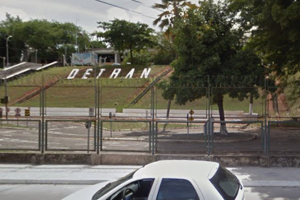 PRF prende servidor do Detran em Salvador