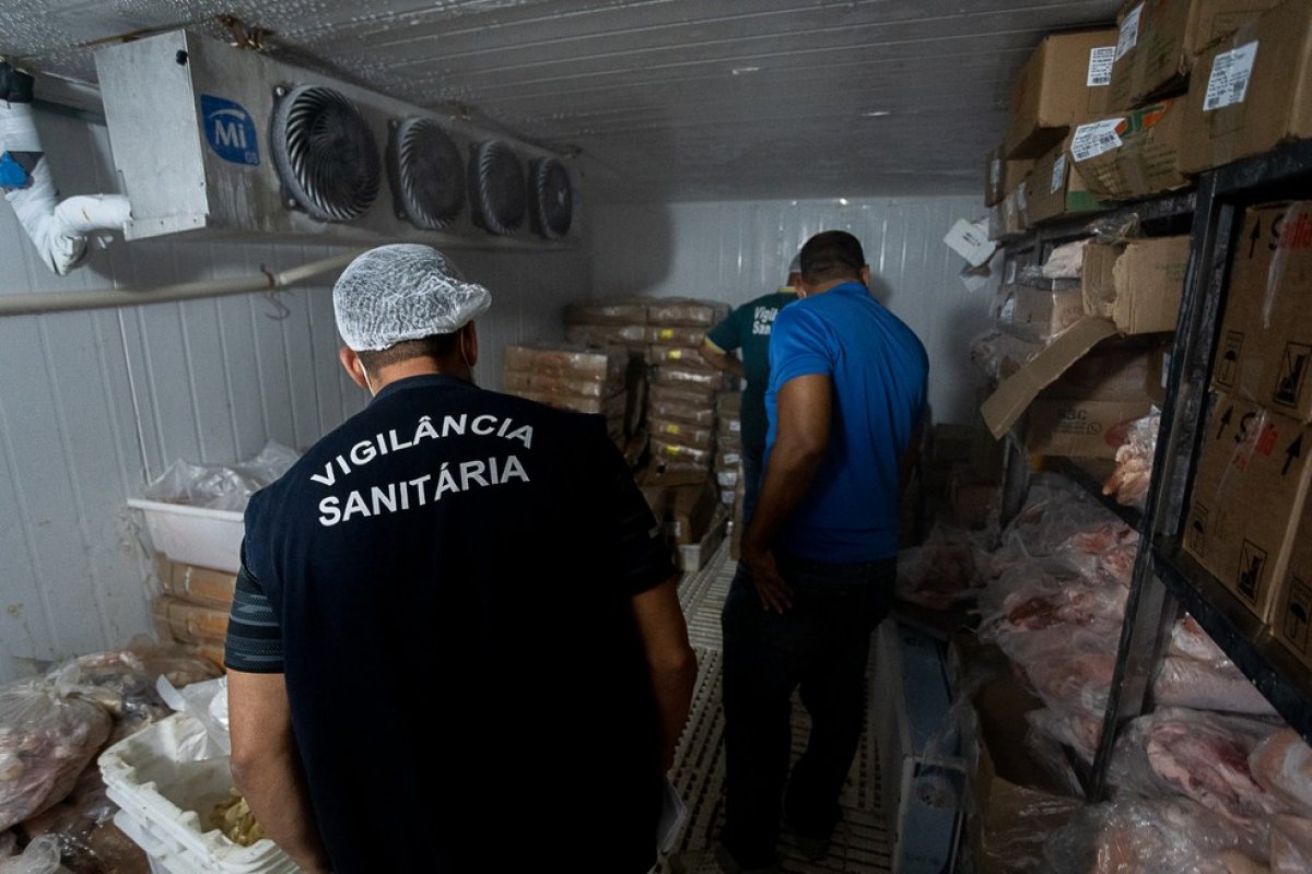 Fiscalização apreende quase 300 kg de carne irregular em Juazeiro