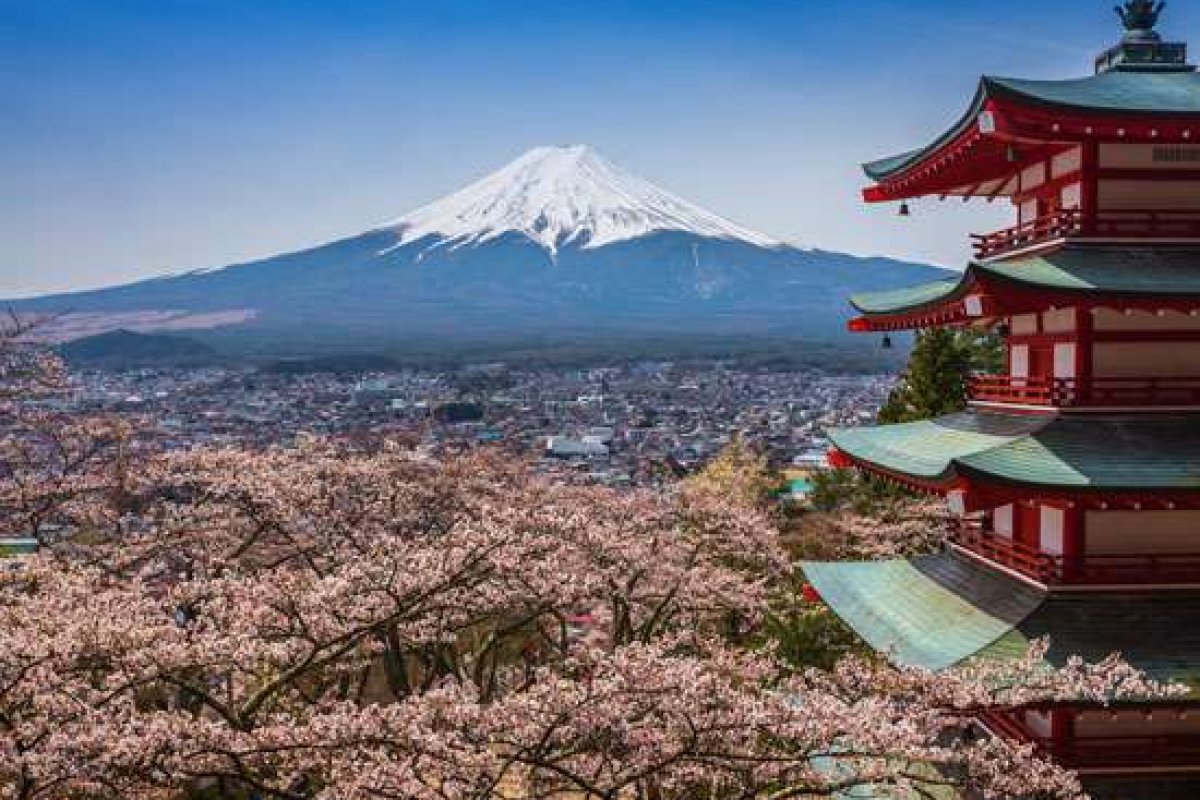 Autoridades japonesas reabrem rota de escalada no Monte Fuji
