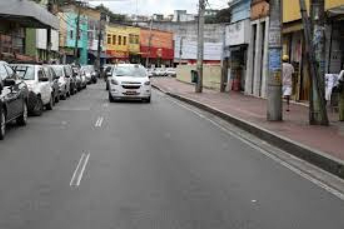 Homem é encontrado morto em rua de Salvador