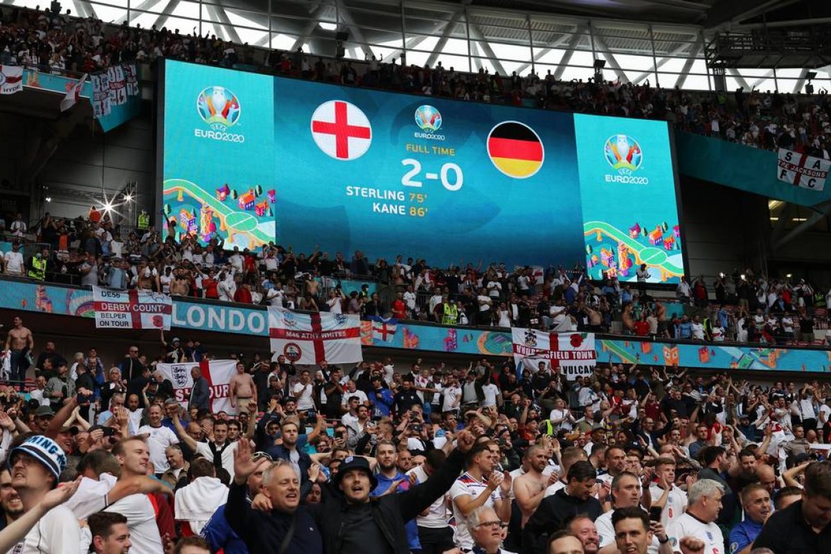 Eurocopa: estádio com 60 mil pessoas em Wembley preocupa comitê de saúde devido o aumento de casos de Covid-19