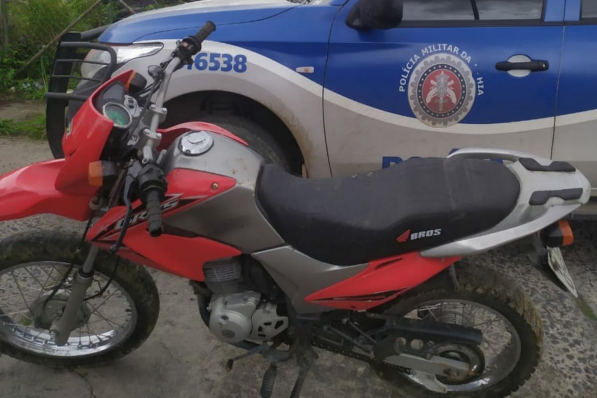 Três veículos roubados são recuperados em Feira de Santana