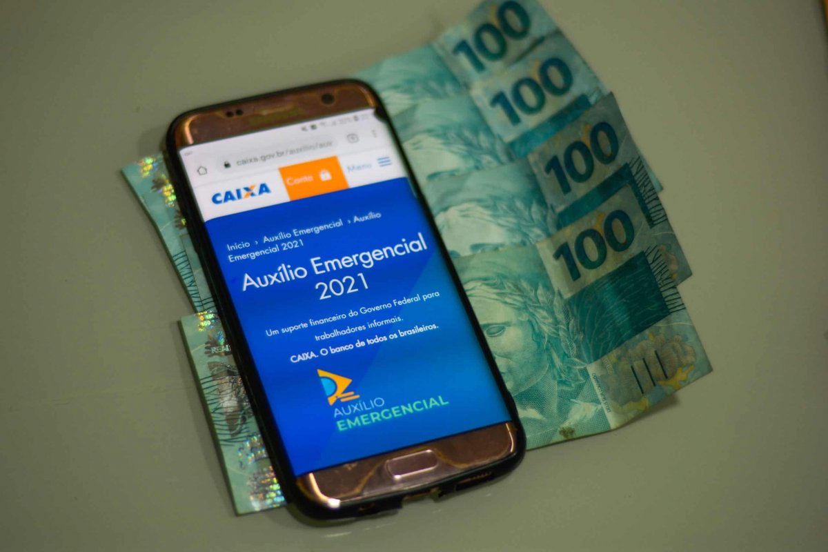 Nascidos em fevereiro têm saque do auxílio emergencial liberado