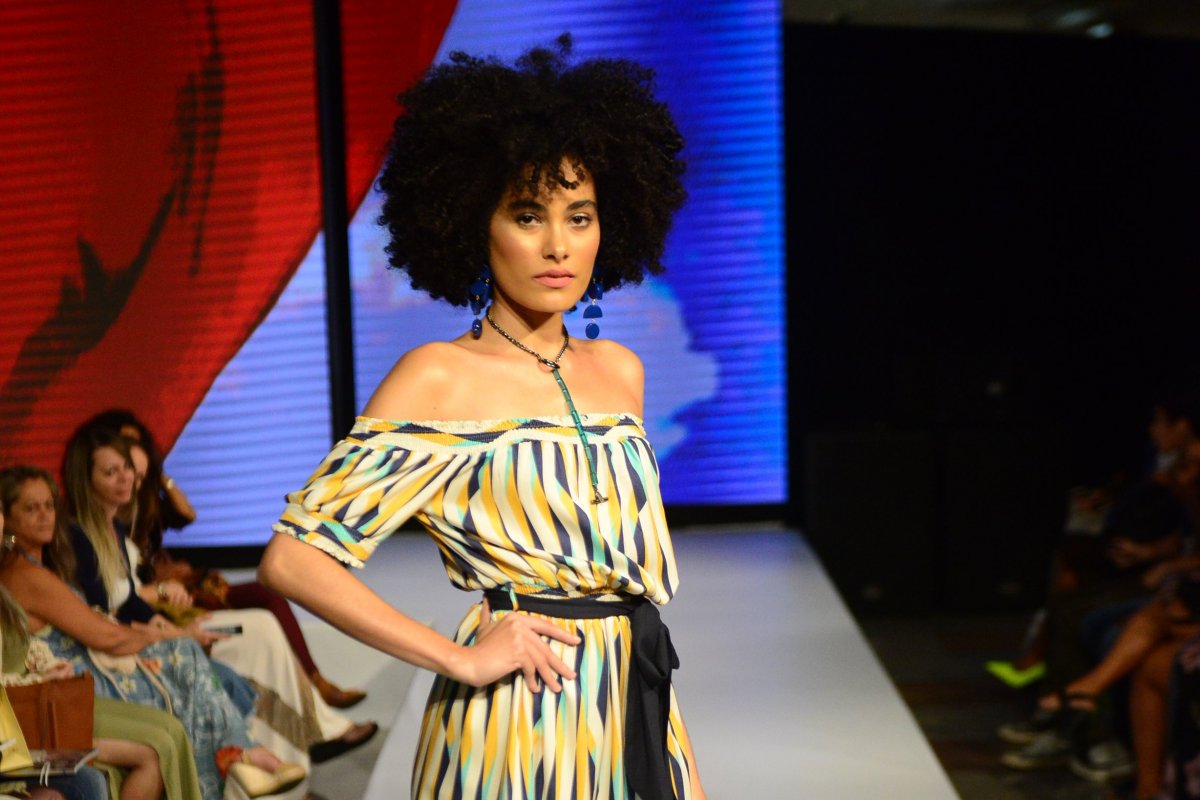 Oh,Boy! traz leveza da primavera para desfile na capital baiana
