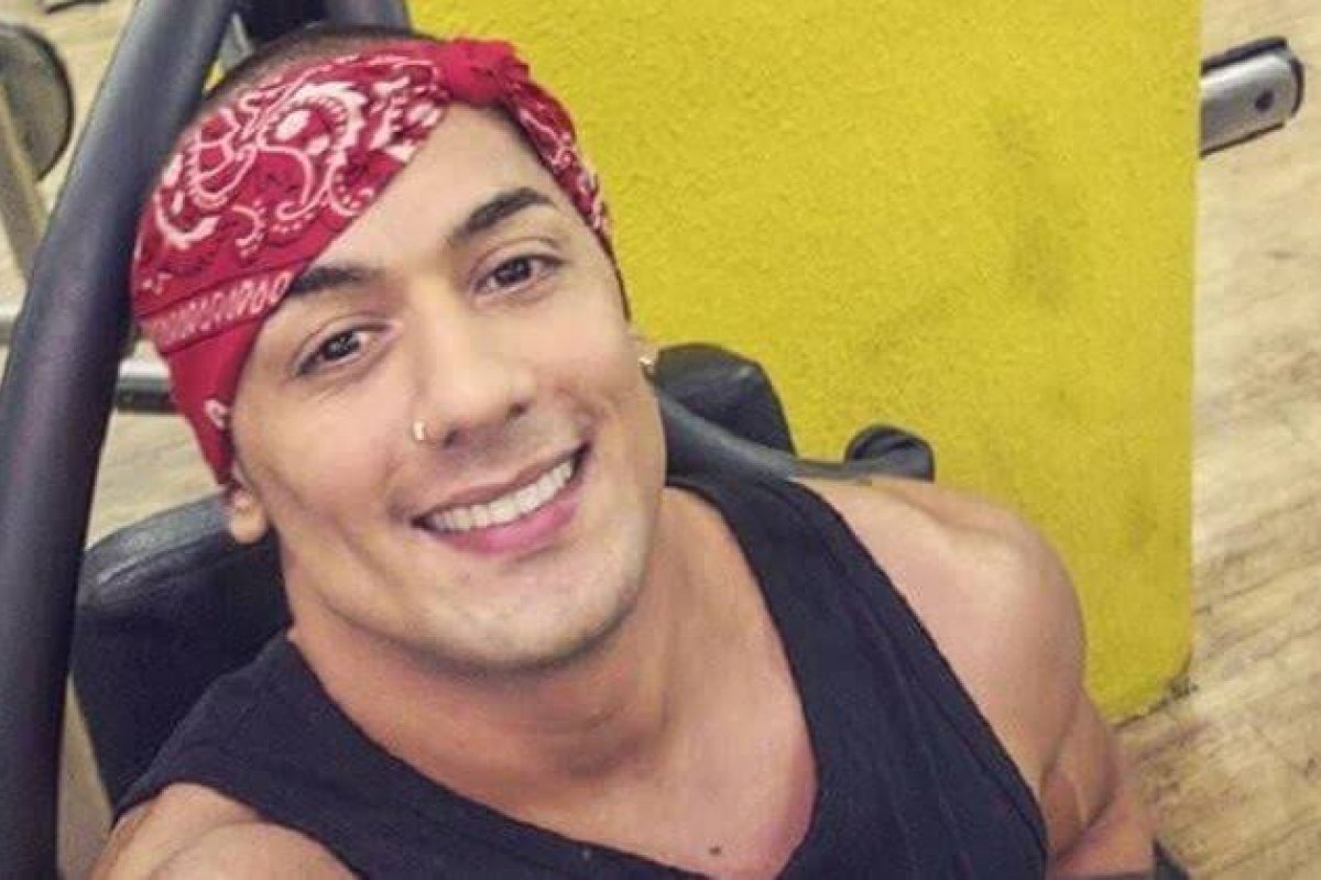 Cantor sertanejo fará cirurgia de aumento peniano
