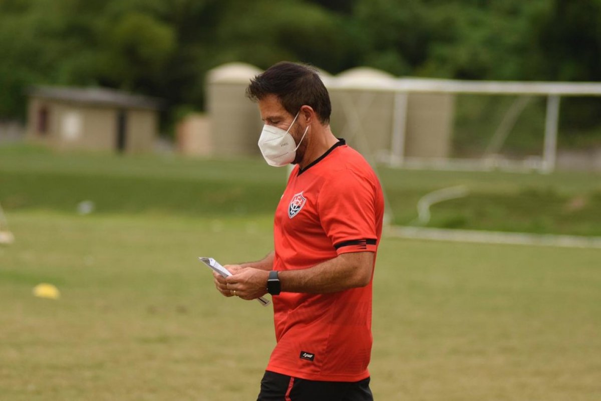 Na zona de rebaixamento, Vitória recebe Goiás no Barradão desejando por fim à jejum de triunfos