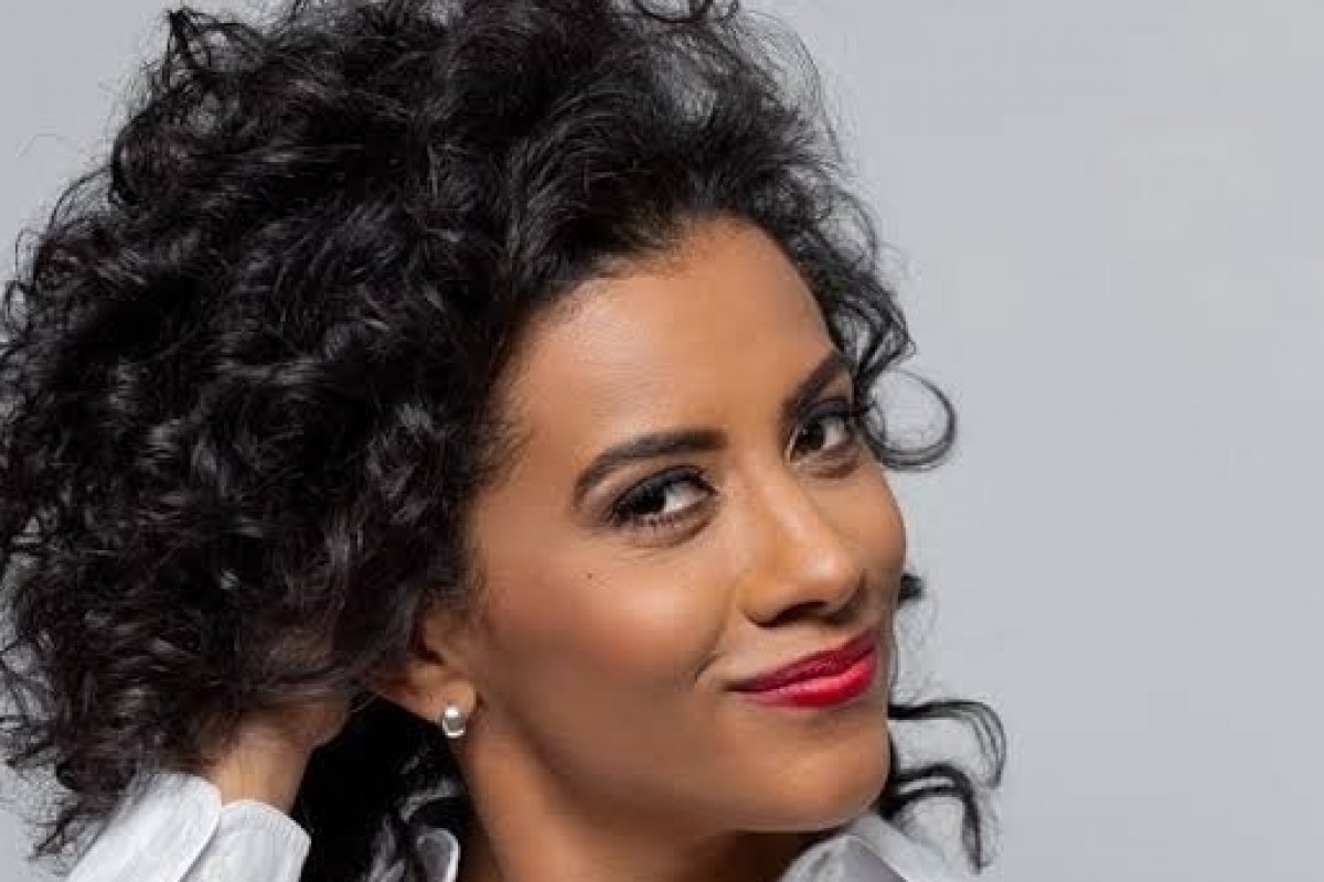 Aline Midlej estreia amanhã como nova apresentadora do J10 da GloboNews