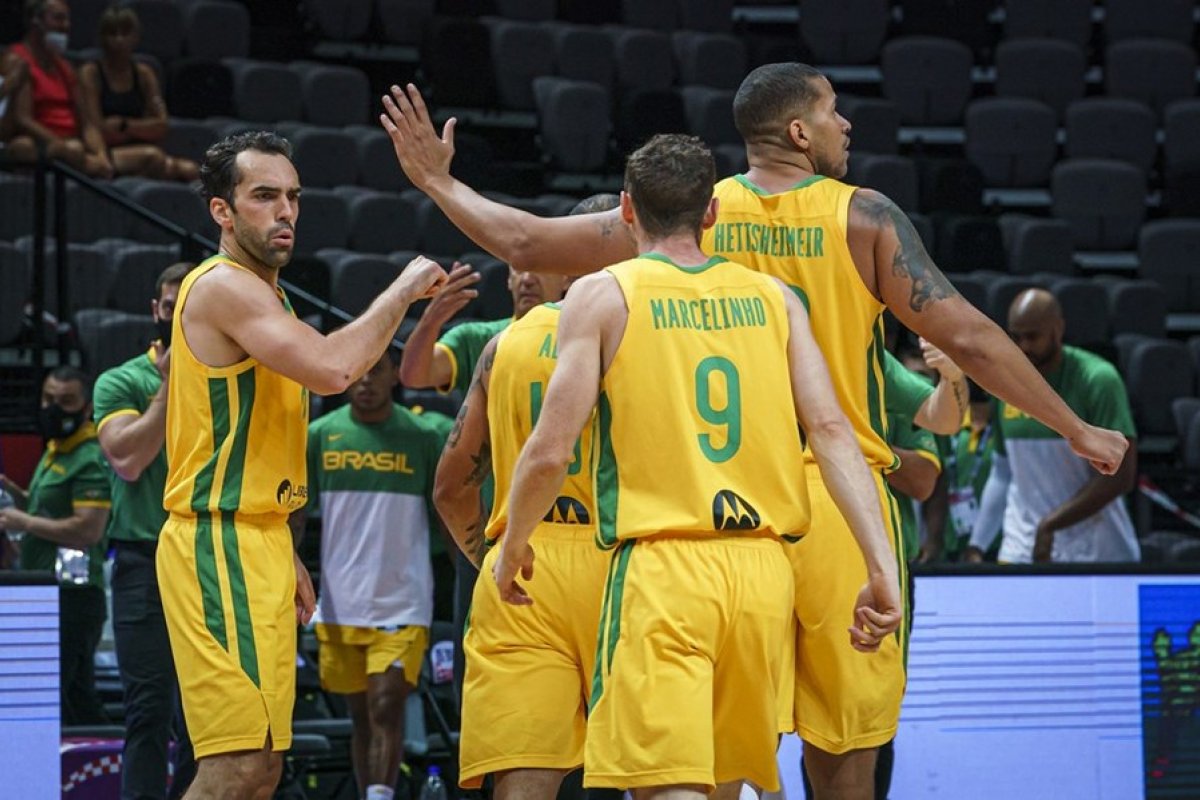 Brasil e Alemanha disputam a final do Pré-Olímpico de Basquete neste domingo (4)