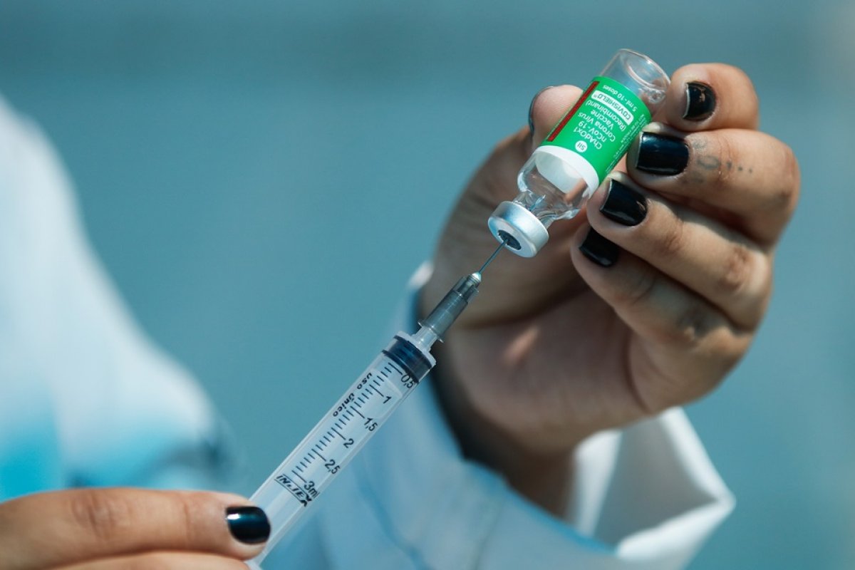 Ministério da Saúde distribui mais de 8 milhões de doses de vacina contra a Covid-19  