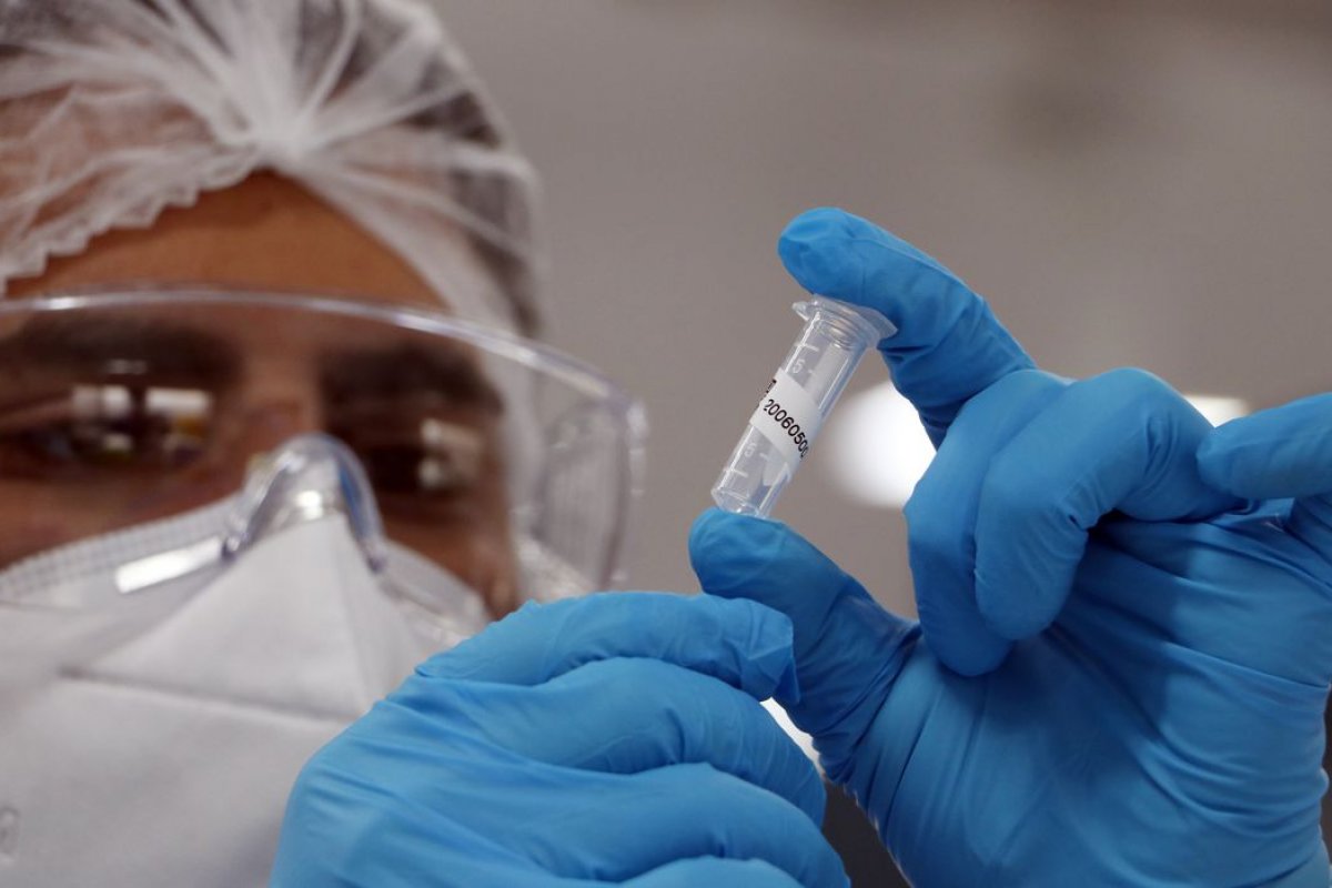 Brasil registra 695 novas mortes por Covid-19