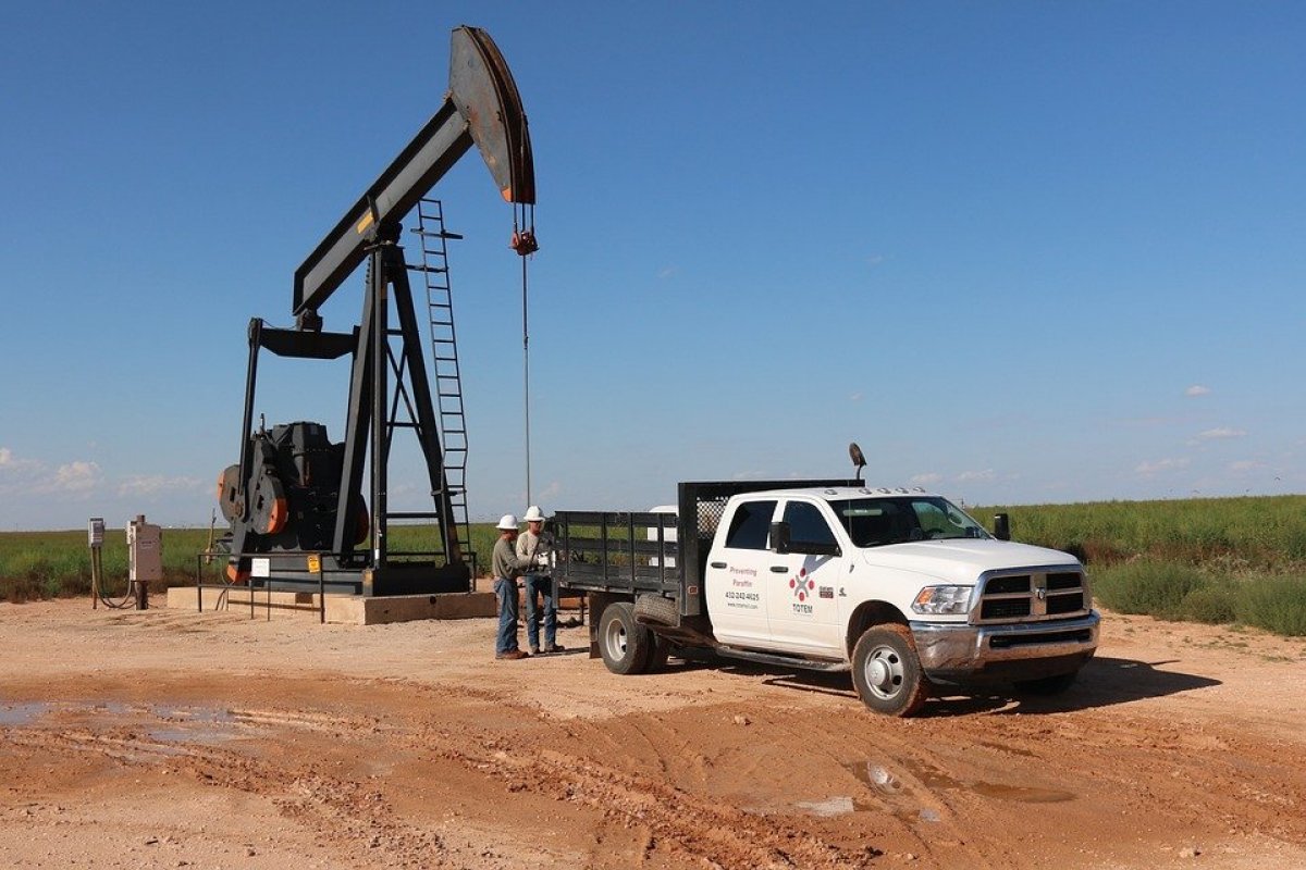 Preço do petróleo atinge maior valor em 6 anos 