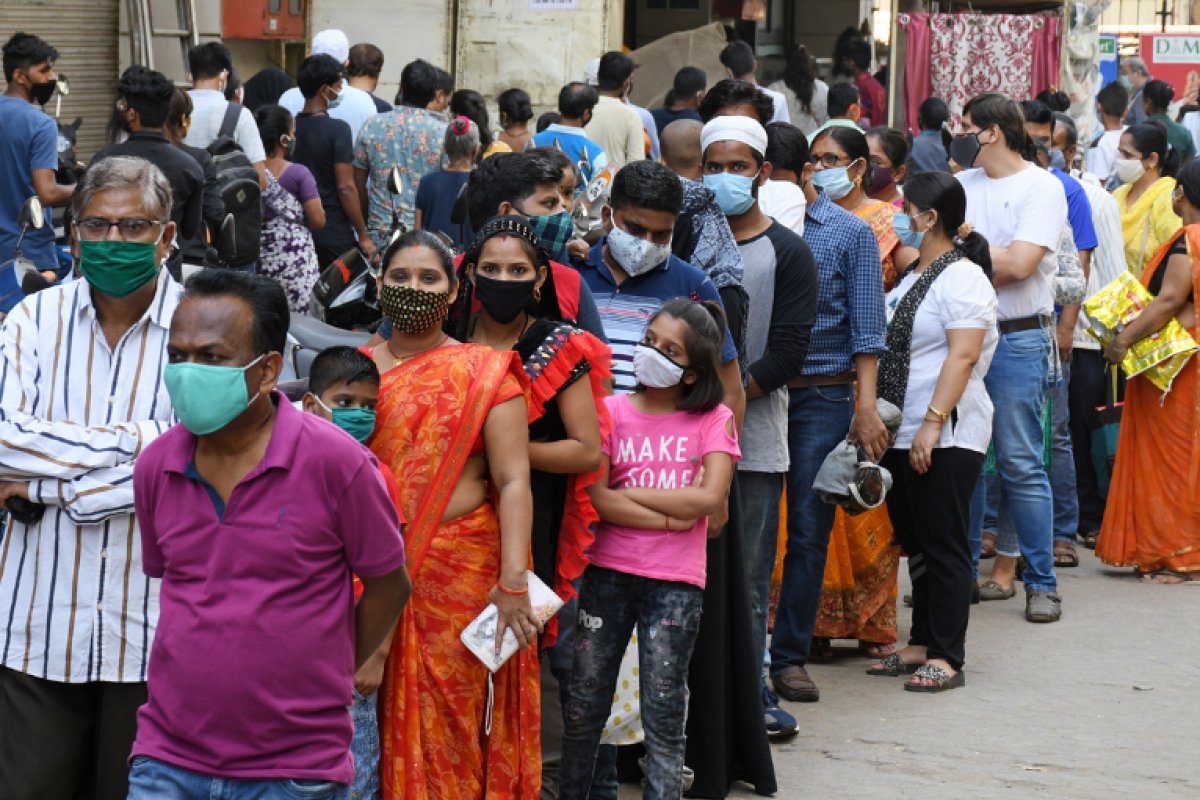 Fraudes na venda de vacinas podem ter atingido milhares de indianos