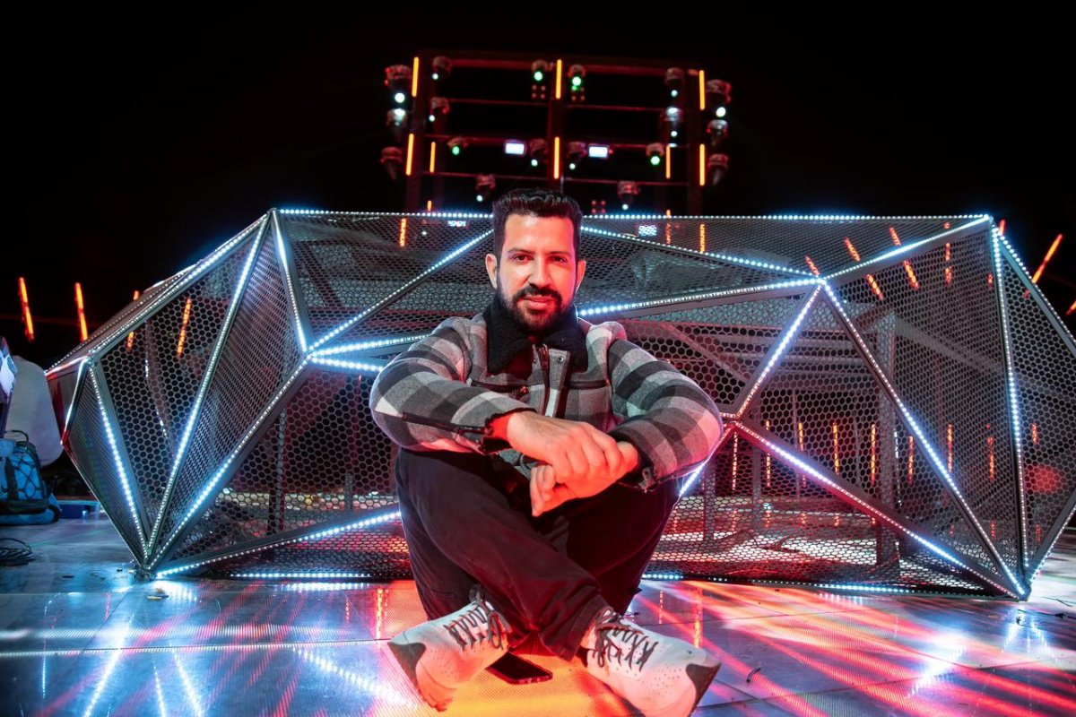 Dennis grava DVD inédito com participação de 18 artistas do sertanejo, forró e piseiro