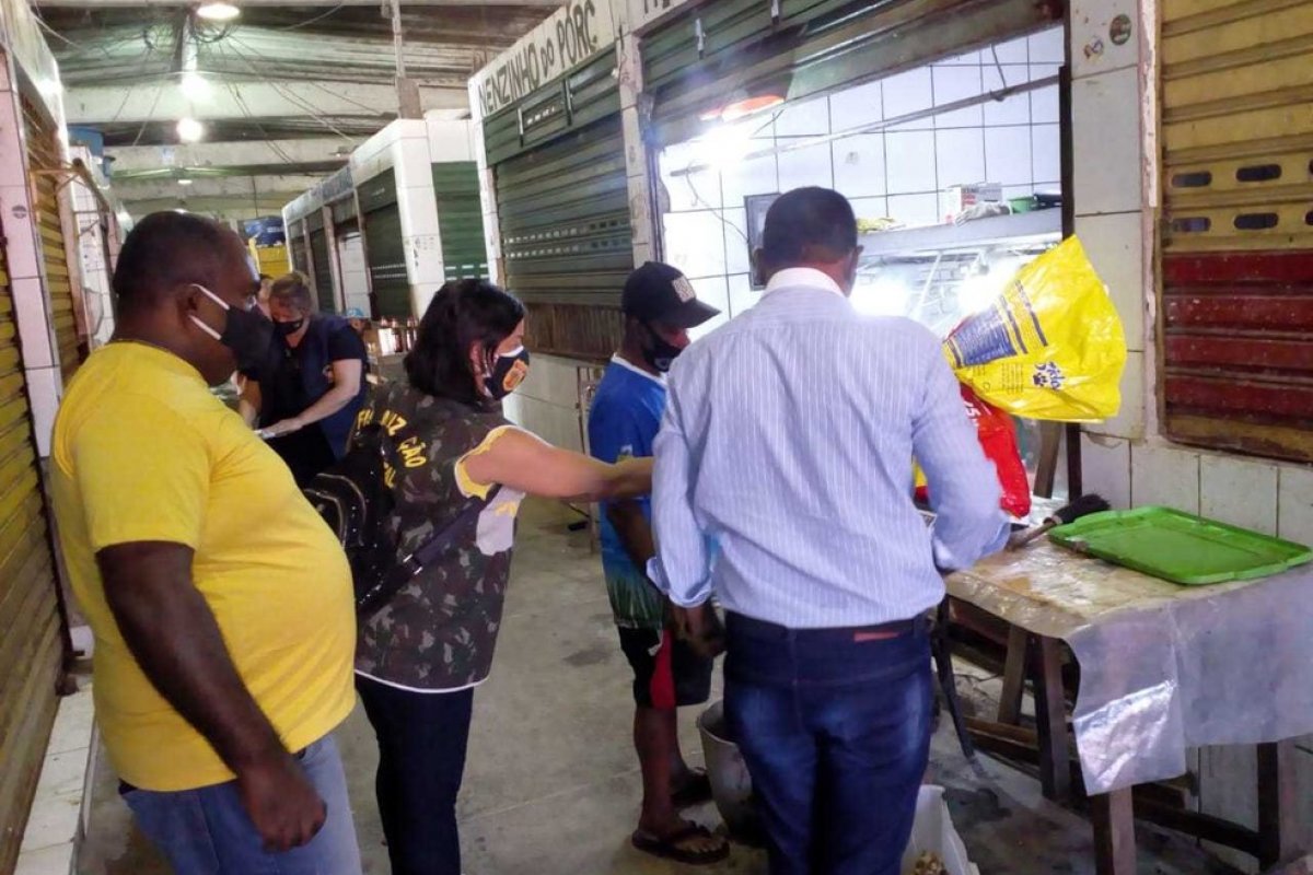 Rato é flagrado dentro de boxe de carnes no Centro de Abastecimento de Ilhéus