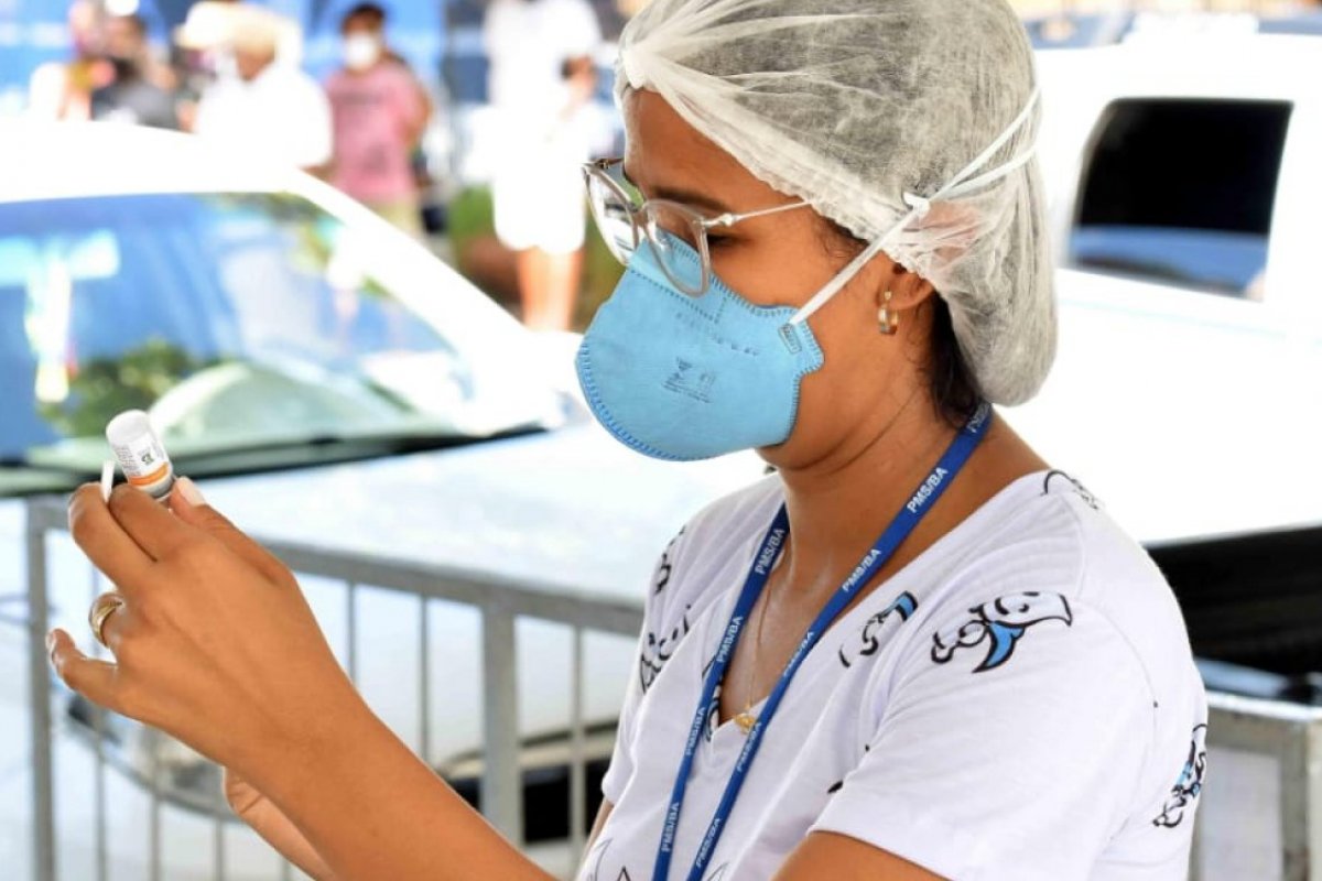 Mais 50 mil pessoas são vacinas em primeira dose na Bahia