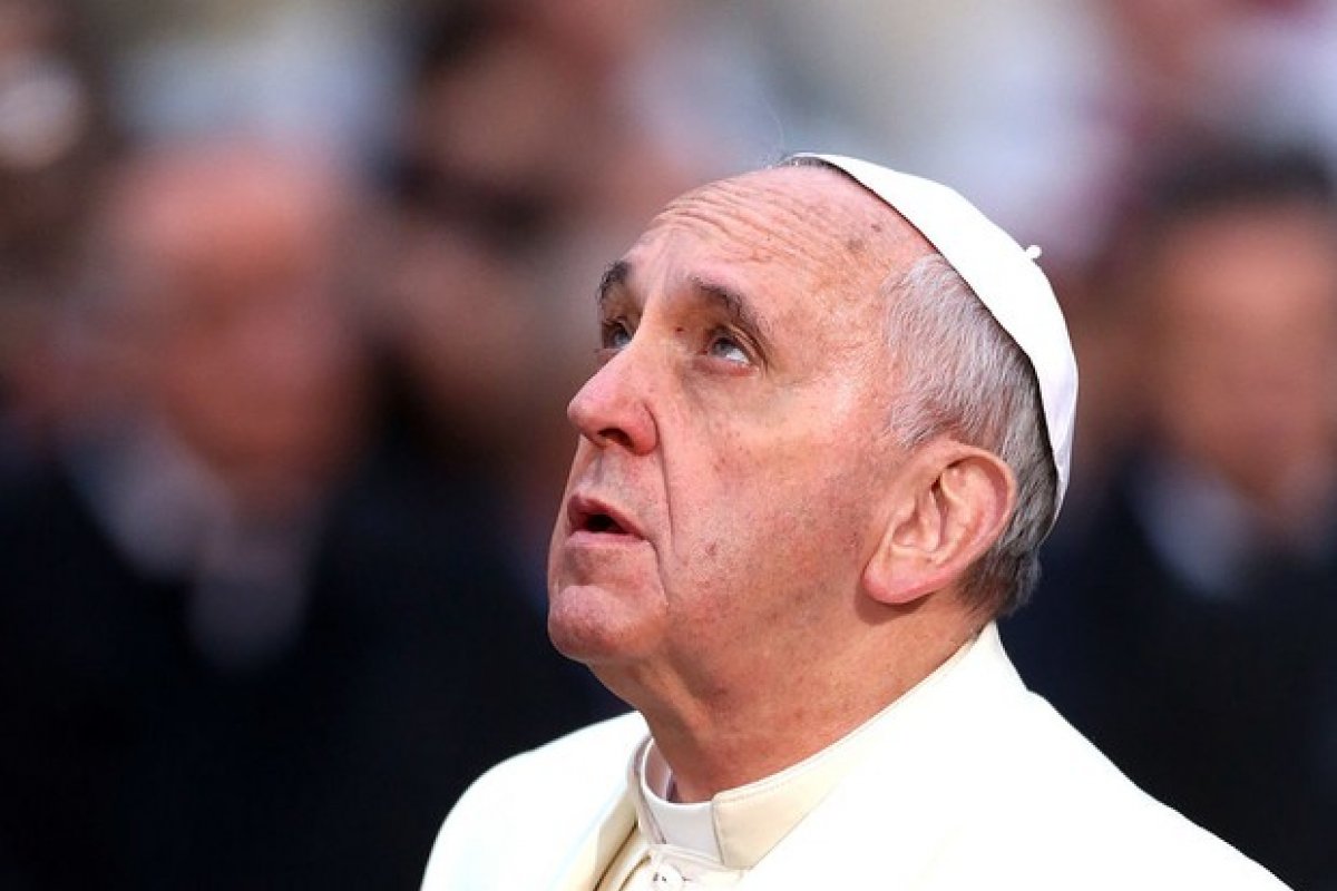 Estenose diverticular do cólon: entenda a doença que acometeu o Papa Francisco