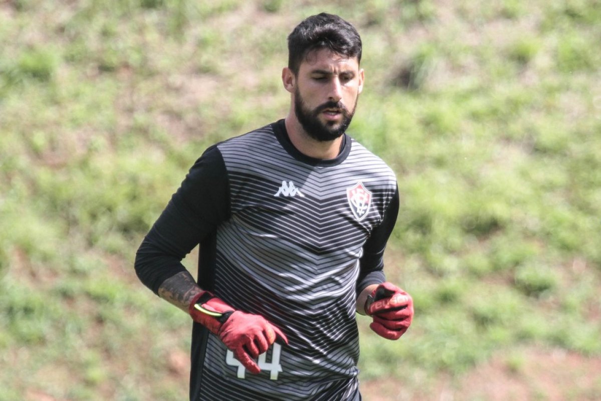 Na volta à Fonte Nova, Vitória enfrenta lanterna da Série B