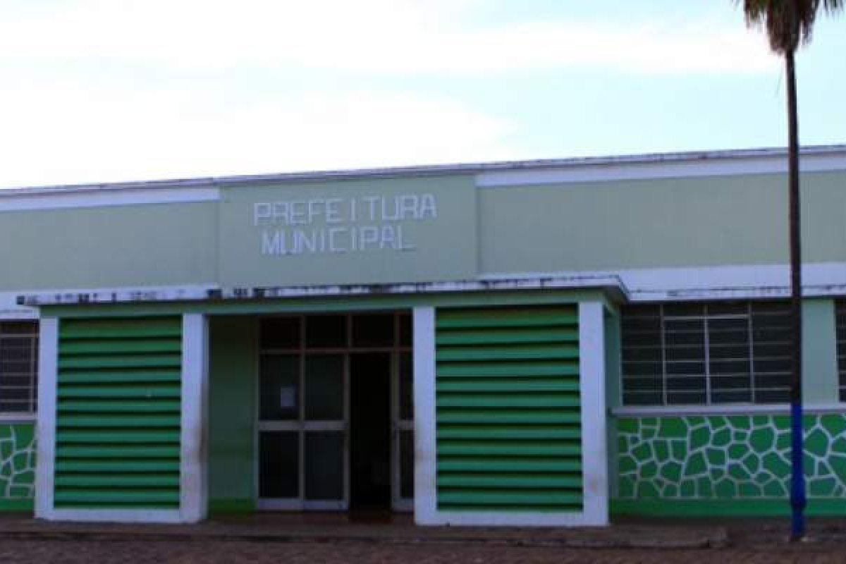 Justiça suspende contrato firmado com verba do Fundeb em Riachão das Neves