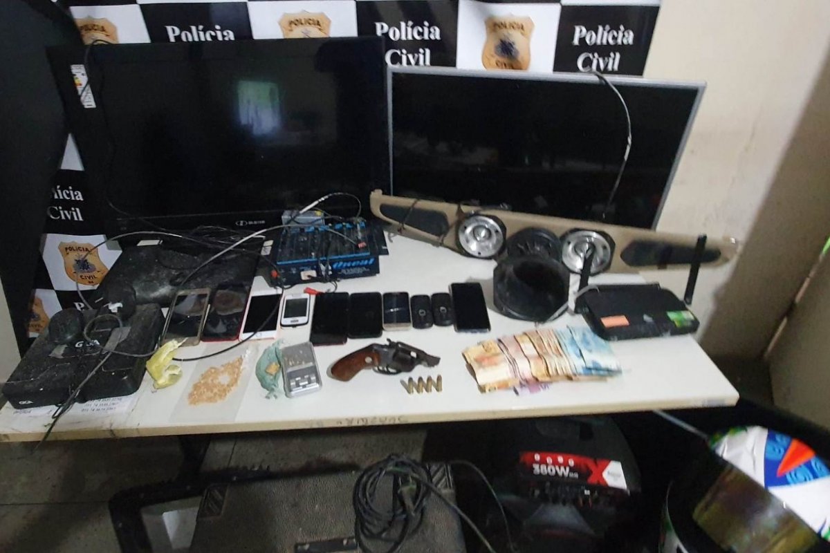 Polícia recupera produtos roubados avaliados em R$ 10 mil em Juazeiro