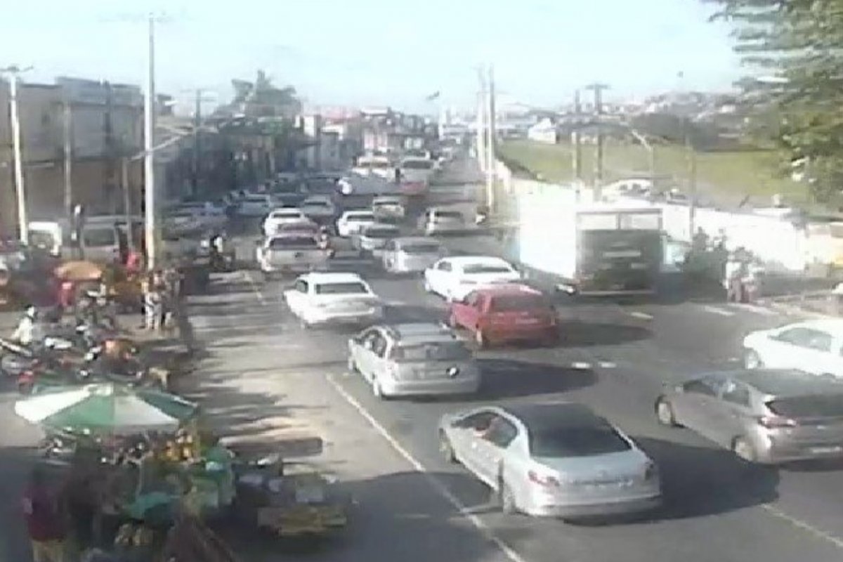 Boletim de trânsito: Saiba quais vias registram congestionamento nessa sexta-feira