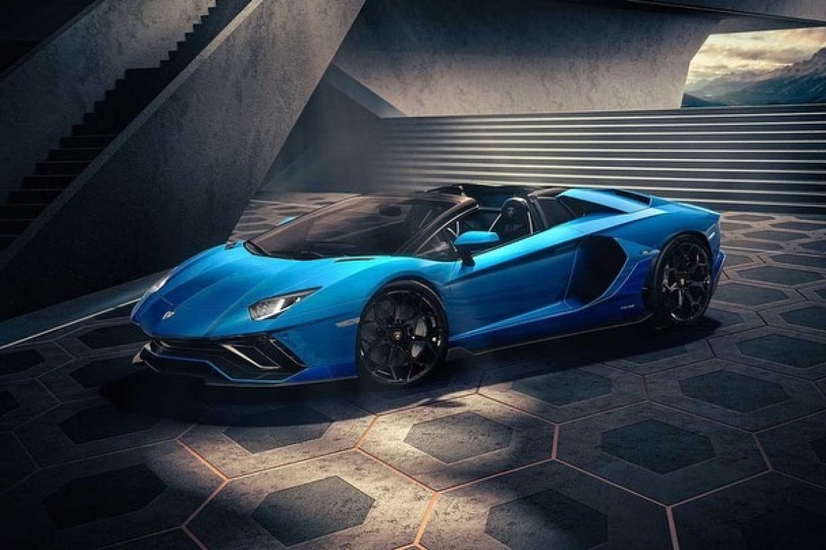 Último Lamborghini a combustão terá série com 600 unidades produzidas