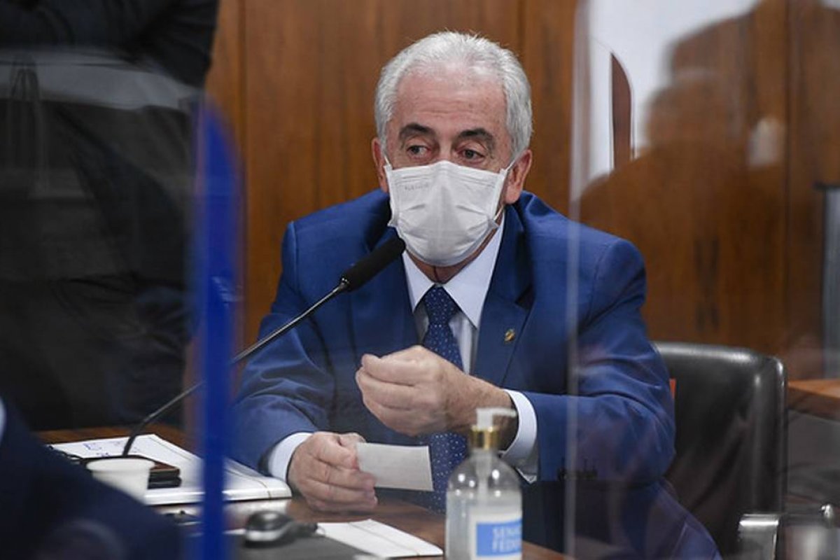Senador Otto Alencar testa positivo para covid-19