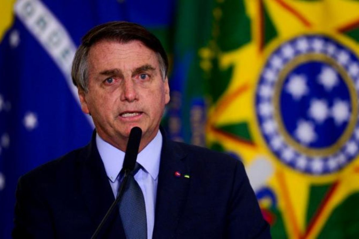 Bolsonaro afirma que não teme a pressões: "meu couro é grosso"