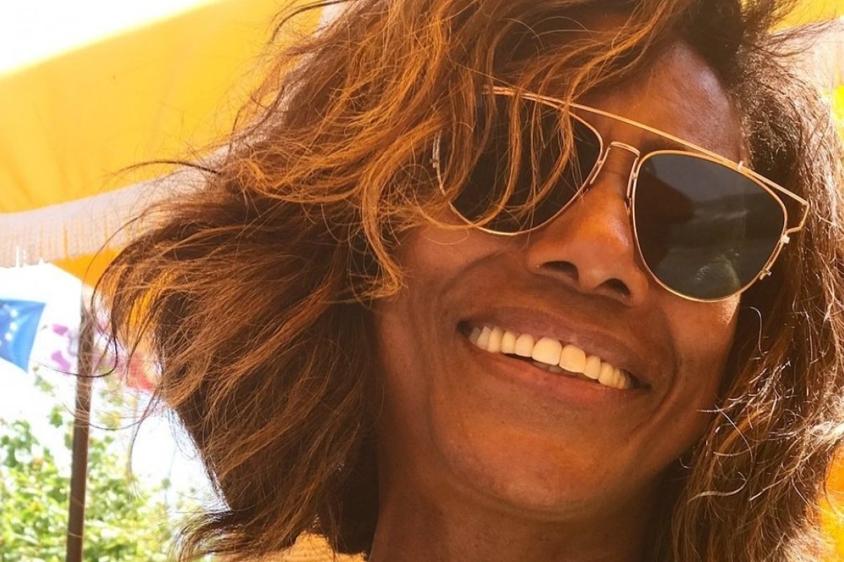 Após sofrer tumor no cérebro, Gloria Maria passa por tratamento