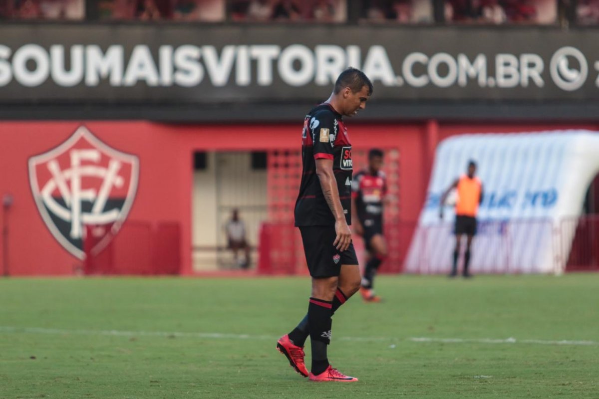 Vitória joga mal e perde fora de casa para o Guarani
