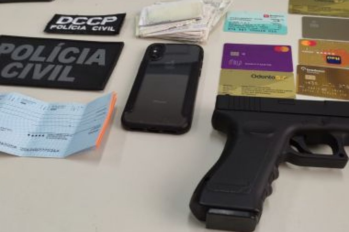 Acusado de estelionato é preso em flagrante no Caminho das Árvores