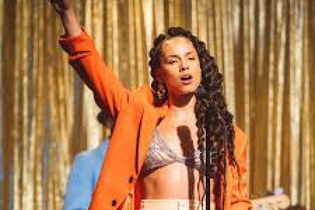 Artistas criam versões sussurradas de seus hits