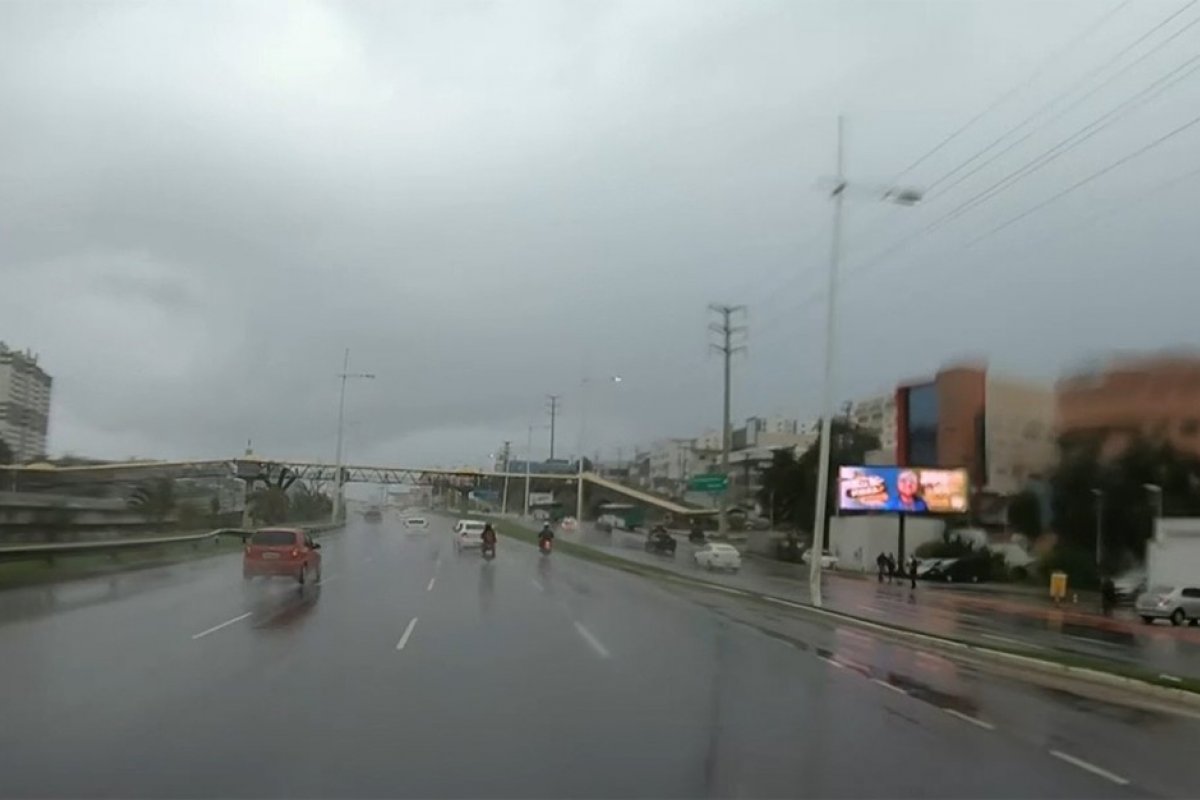 Salvador tem previsão de céu nublado e chuva para este domingo