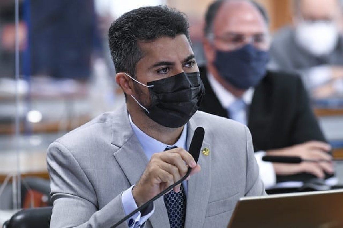 Marcos Rogério diz que CPI espera que diretora da Precisa Medicamentos fale no depoimento 