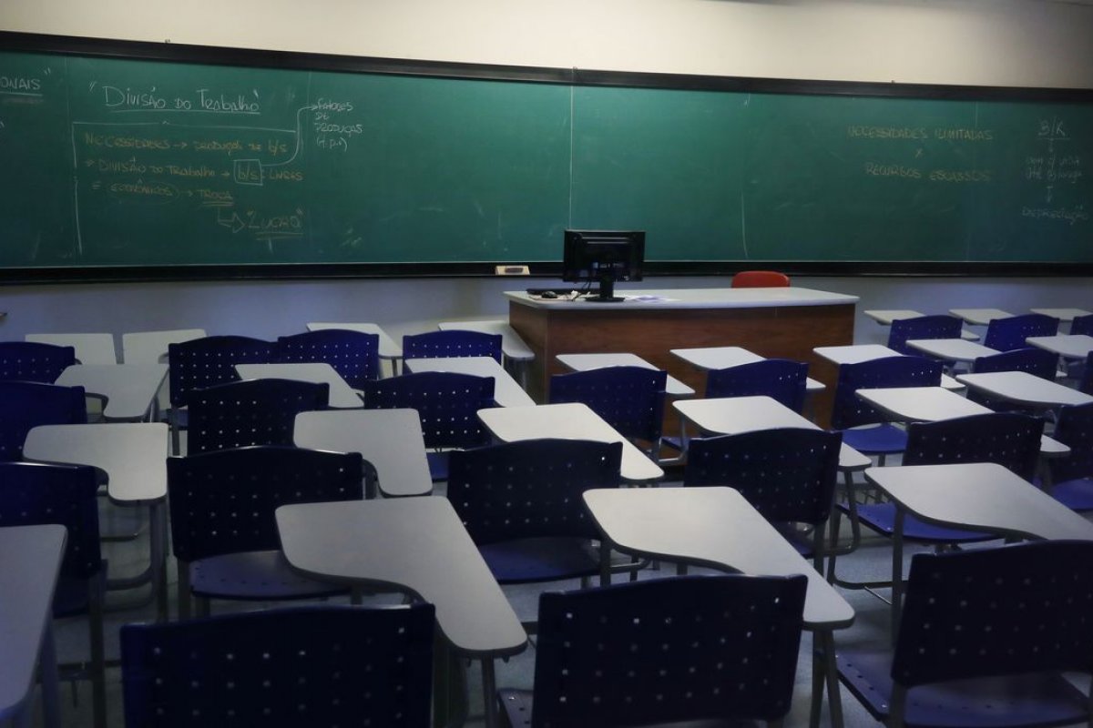Prefeitura de Santo Antônio de Jesus autoriza retomada de aulas