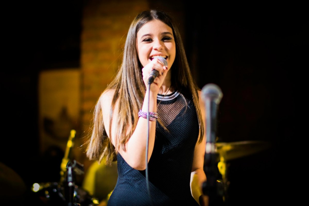 Nasce uma estrela: Júlia Peret