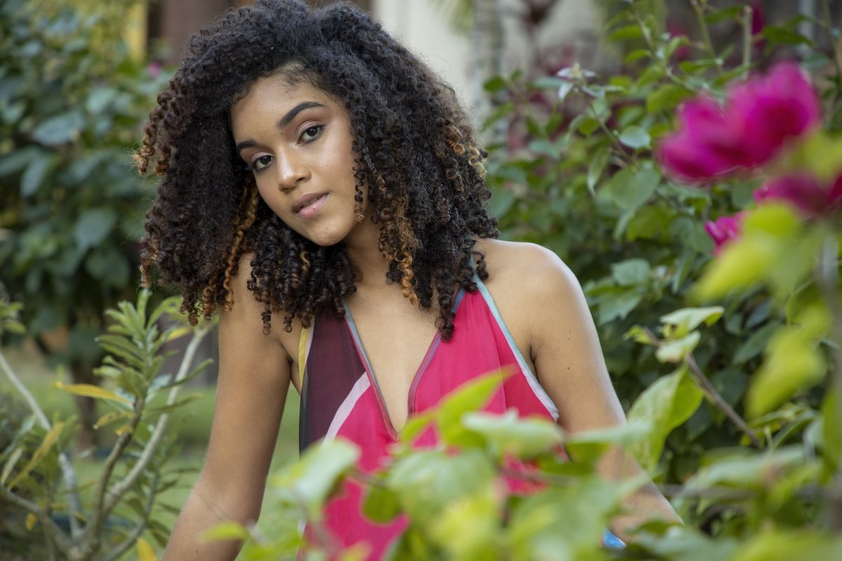 Influencer baiana Yasmin Melo desfila no ‘In Voga DG&FR In Rio’