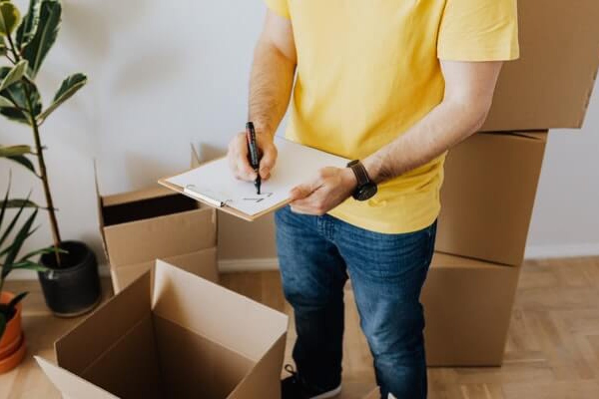 Privatização dos Correios pode encarecer envio de encomendas, diz especialistas