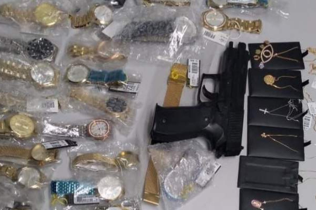 Homem é preso em flagrante com mais de 50 joias na Avenida ACM, em Salvador