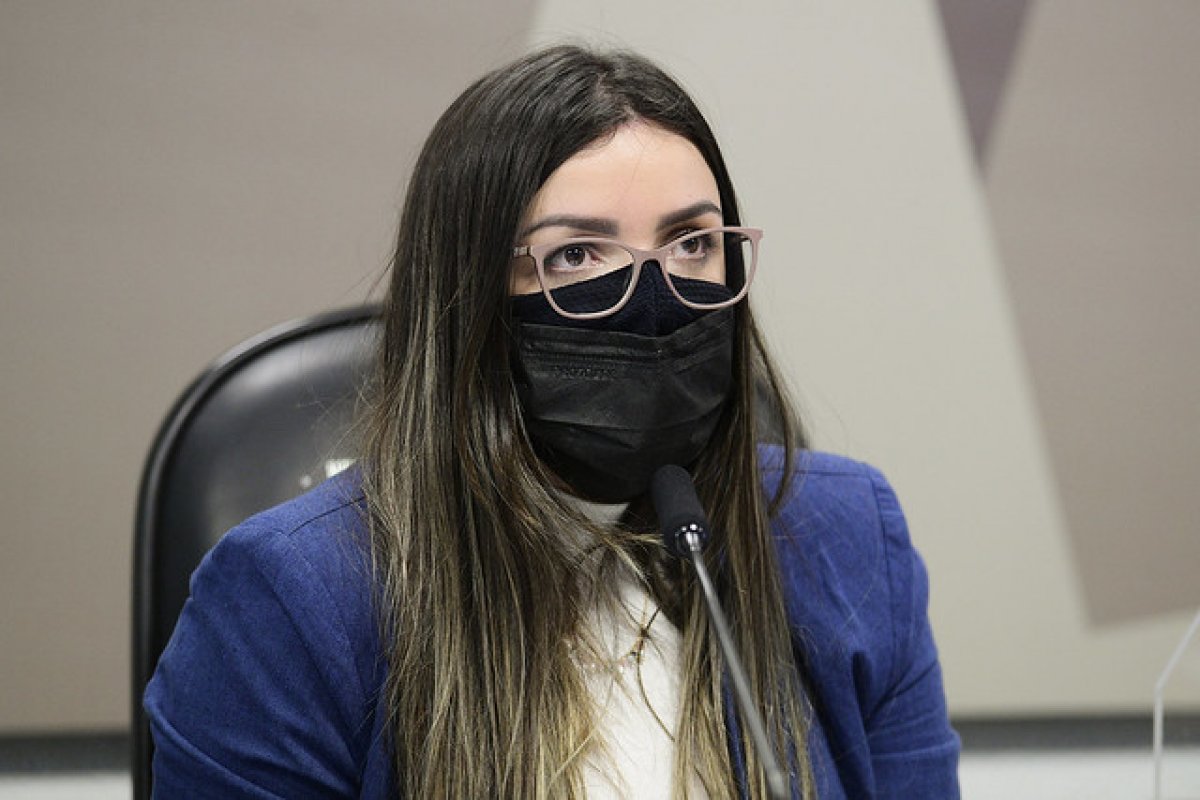 Diretora da Precisa diz à CPI que tentou reduzir preço da vacina Covaxin