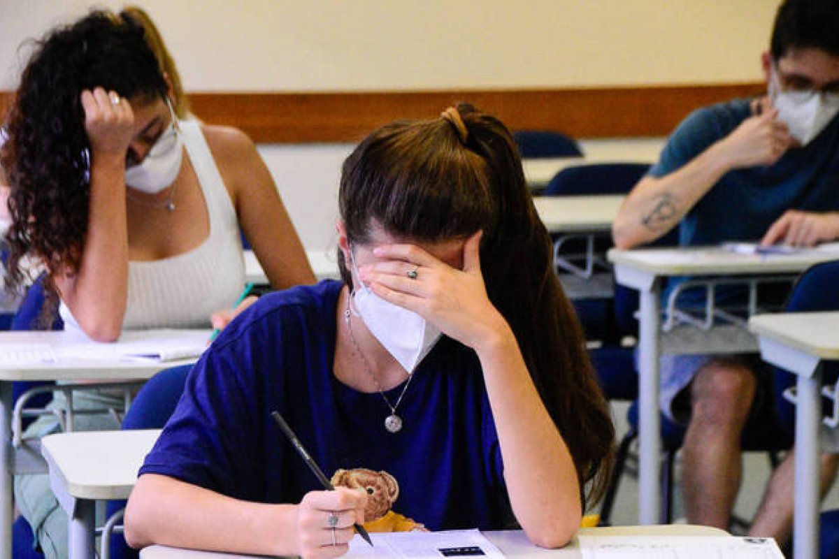 Enem alinhado com novo ensino médio será aplicado a partir de 2024, diz MEC