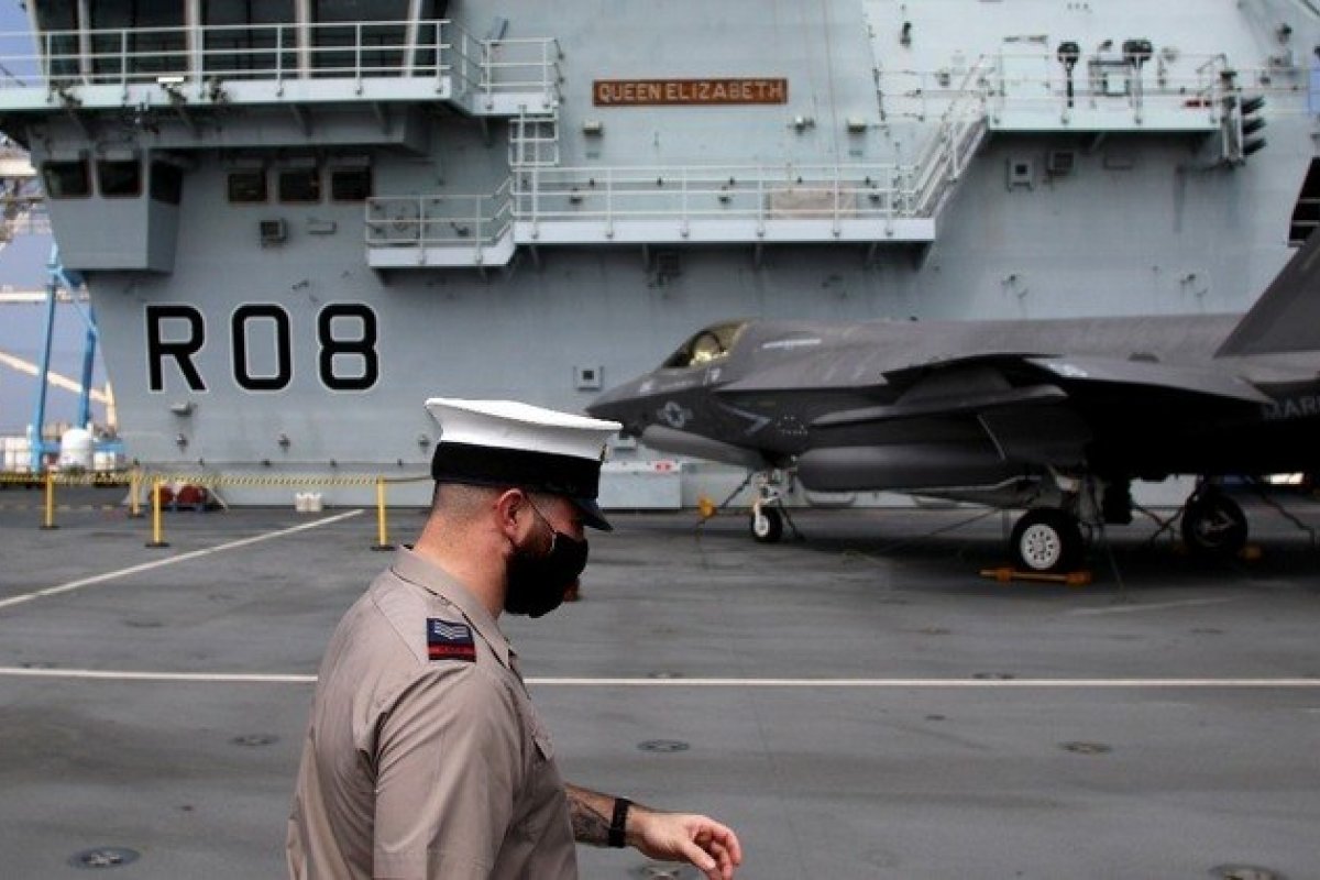 Covid-19: Marinha Real Britânica detecta surto de infecções em navios