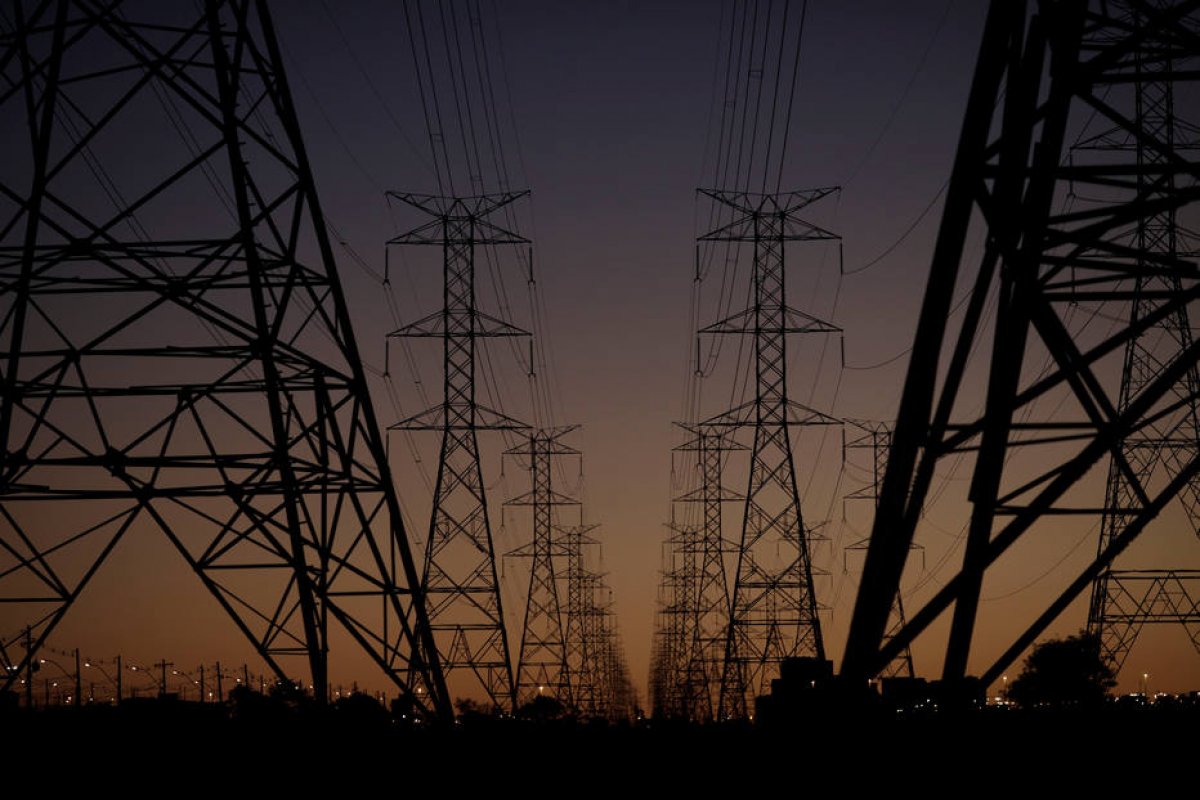 Ipea: aumento de luz, gás e carnes faz pobres sentirem quase o dobro de inflação