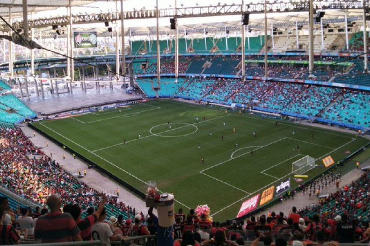 Guarani abre placar contra Vitória na Fonte Nova