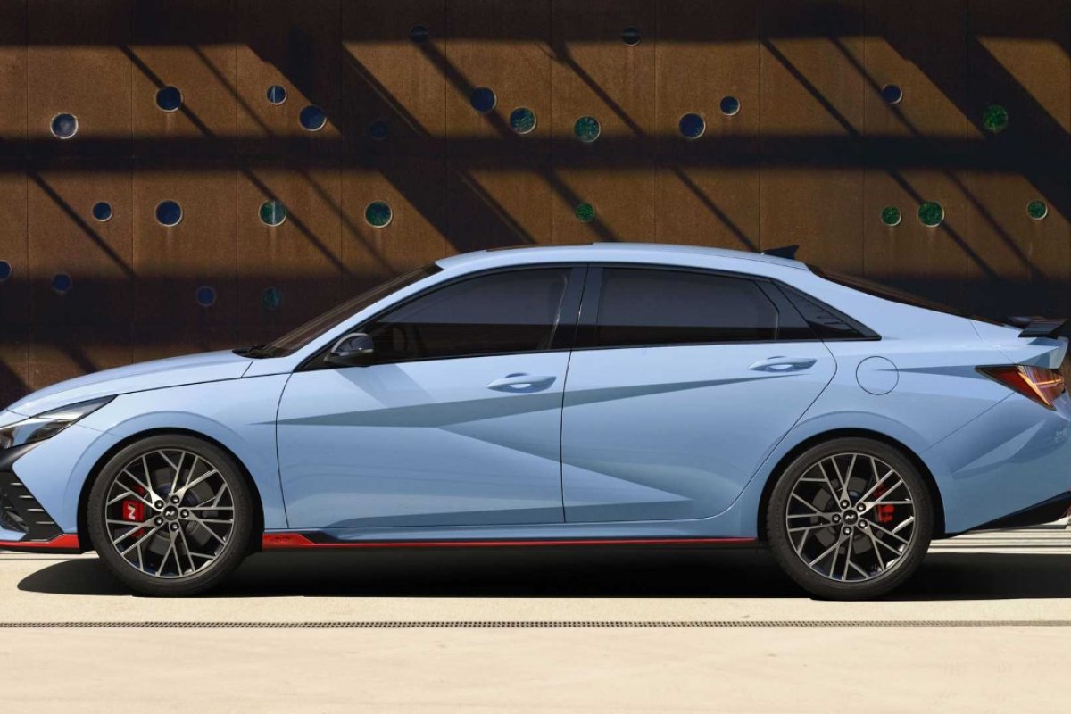 Hyundai revela novo Elantra com 280cv