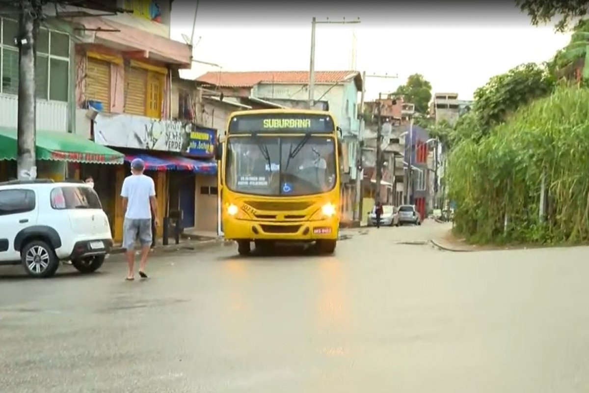 Ônibus voltam a circular no final de linha de Alto de Coutos nesta quinta-feira (15)