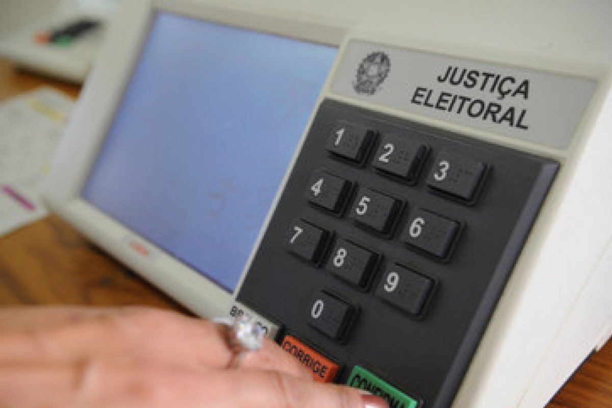 Comissão cancela votação de proposta do voto impresso