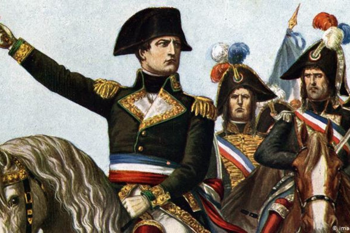 Chapéu utilizado por Napoleão Bonaparte será leiloado por mais de R$ 2 milhões